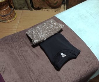 肩こりがつらいとき、頭もがんばっているかもしれません